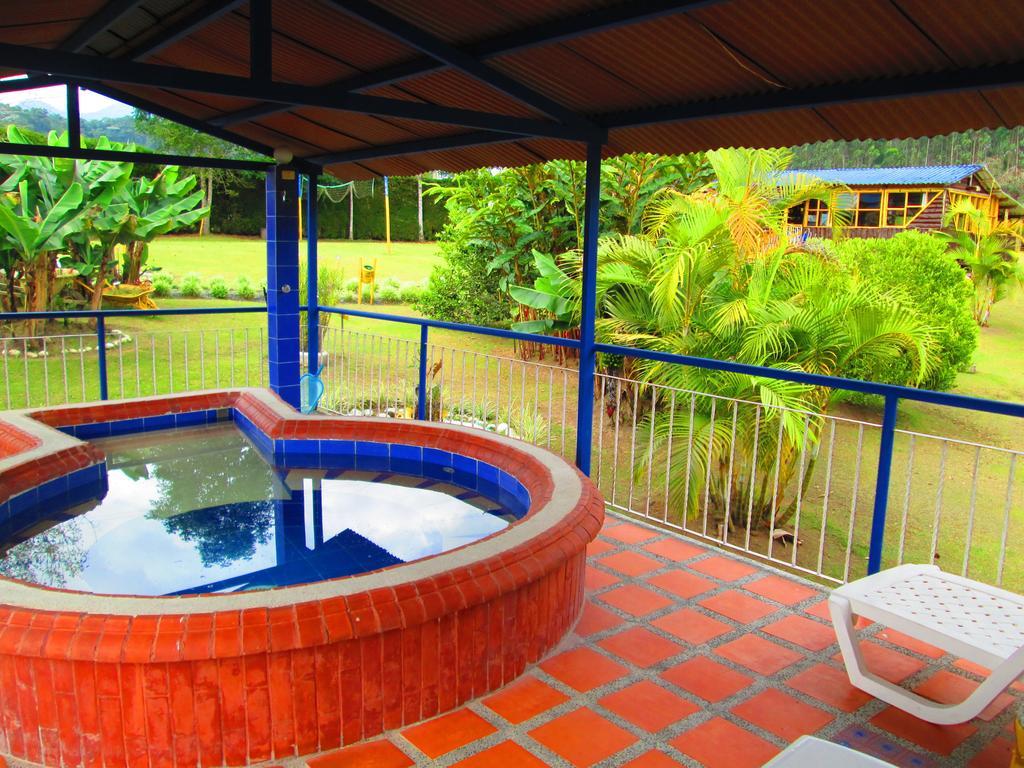 Hotel Campestre El Refugio De Balsora ฟิลานเดีย ภายนอก รูปภาพ